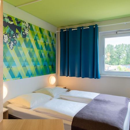 B&B Hotel Erlangen-Sued Bagian luar foto